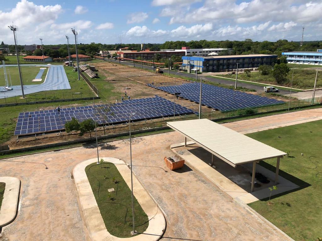 UNIFAP inicia implantação de painéis fotovoltaicos para produção de energia solar